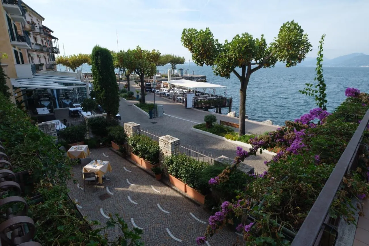 Casa Vacanza - Casa Del Padre Nascimbeni Torri Del Benaco Italie