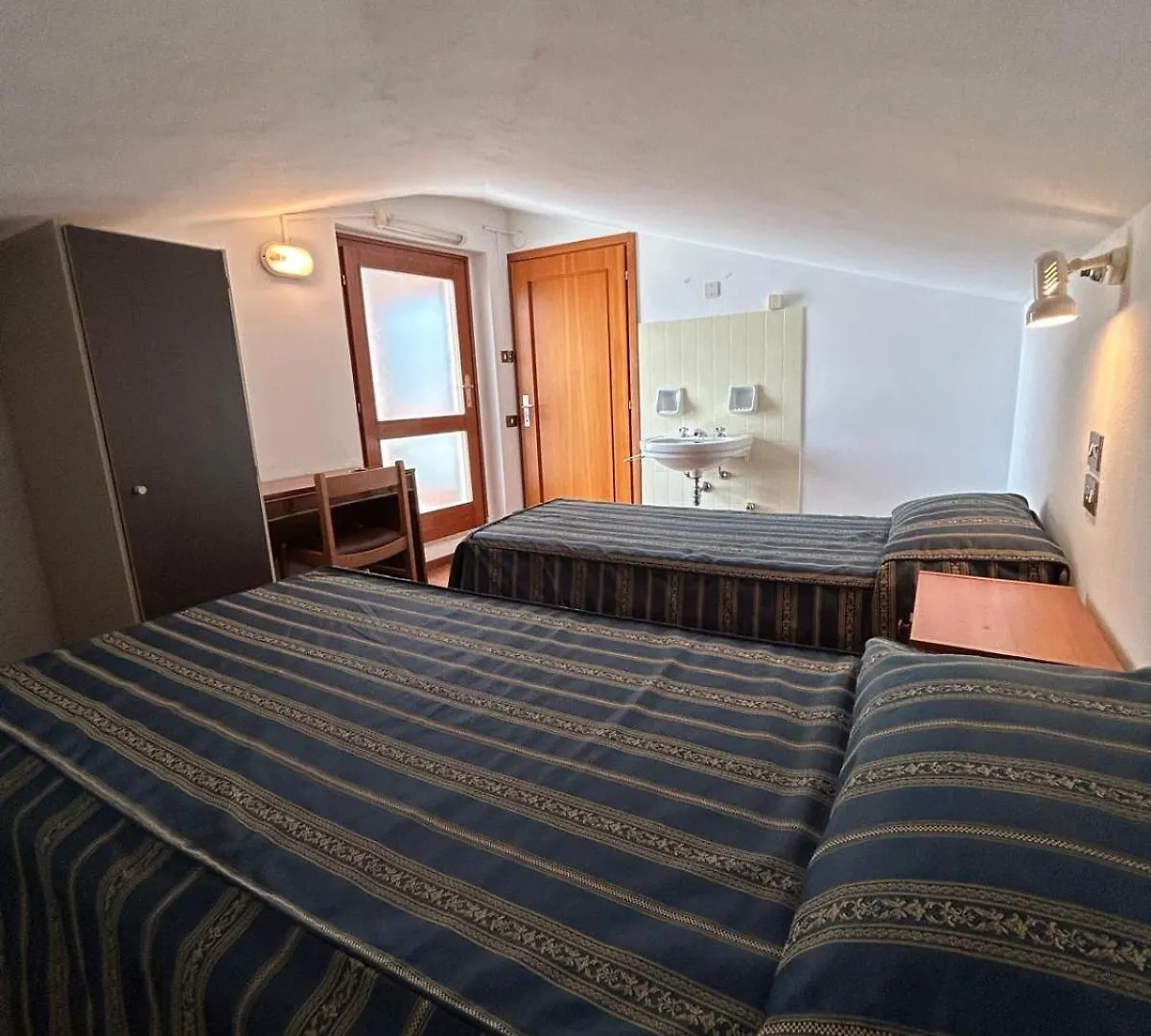 Casa Vacanza - Casa Del Padre Nascimbeni Torri Del Benaco Maison d'hôtes