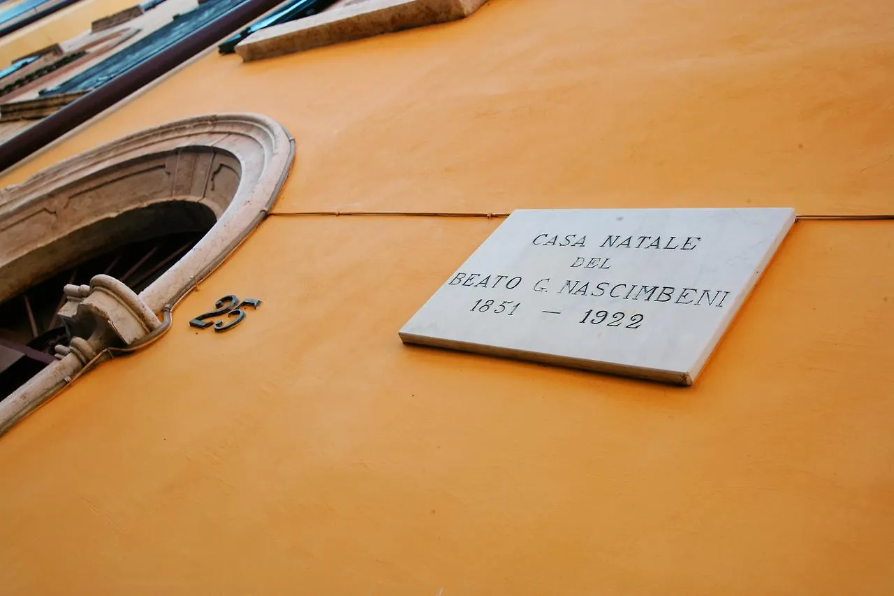 Casa Vacanza - Casa Del Padre Nascimbeni Torri Del Benaco Italie