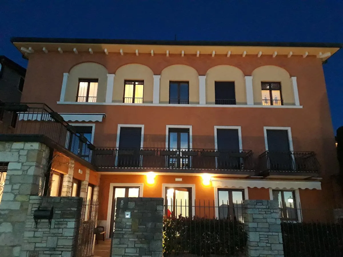 Affittacamere Hotel Casa Vacanza - Casa del Padre Nascimbeni Torri Del Benaco