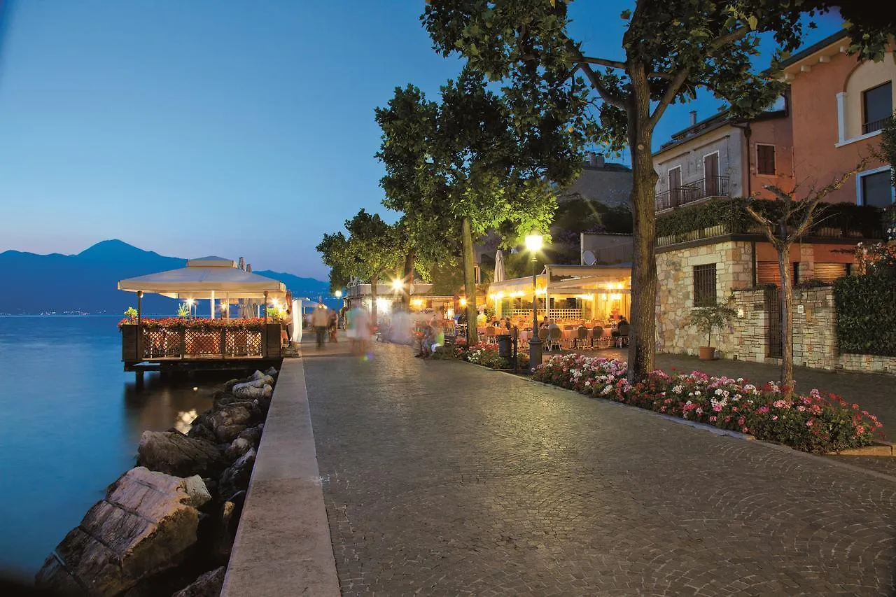 Affittacamere Hotel Casa Vacanza - Casa del Padre Nascimbeni Torri Del Benaco